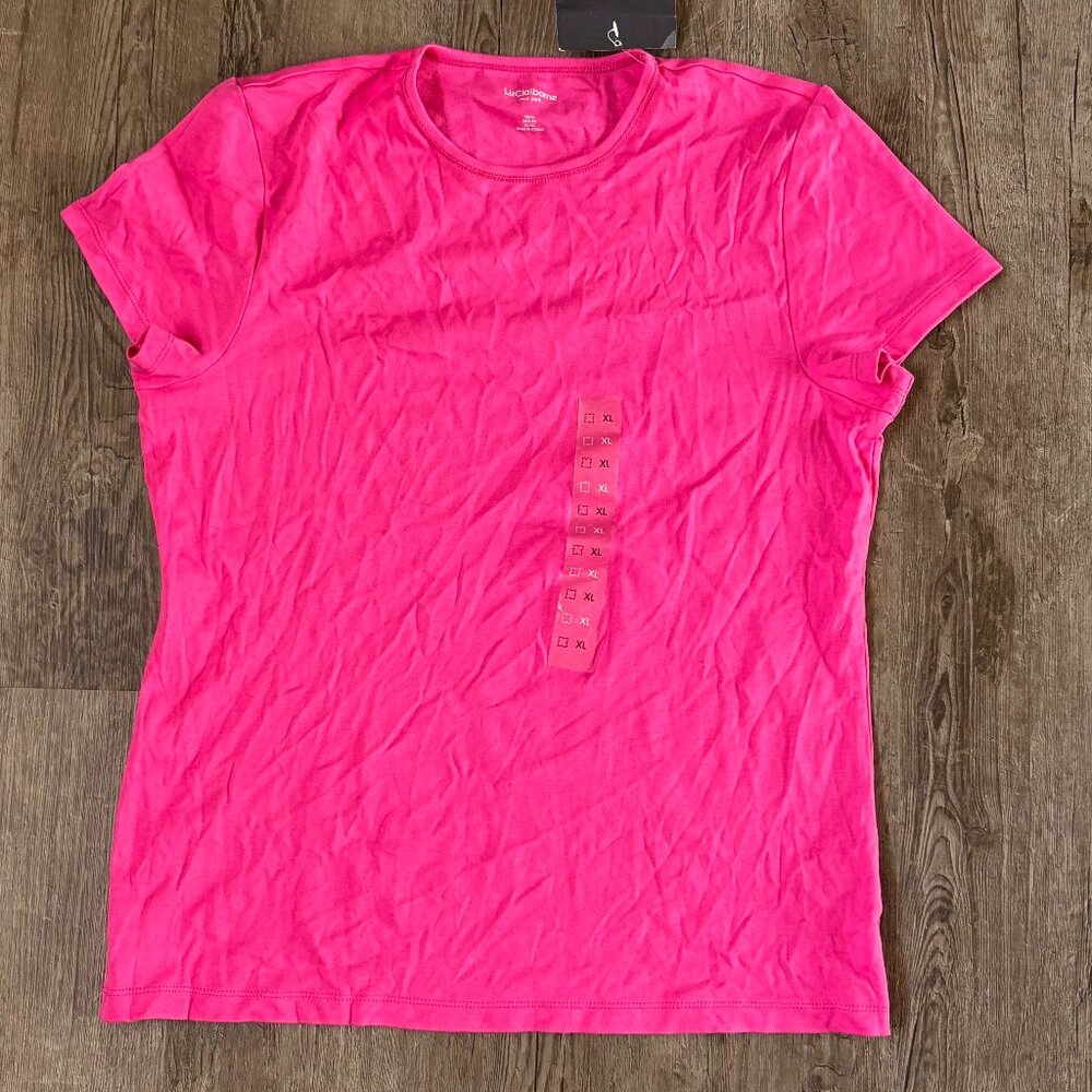 Liz Claiborne T-Shirt